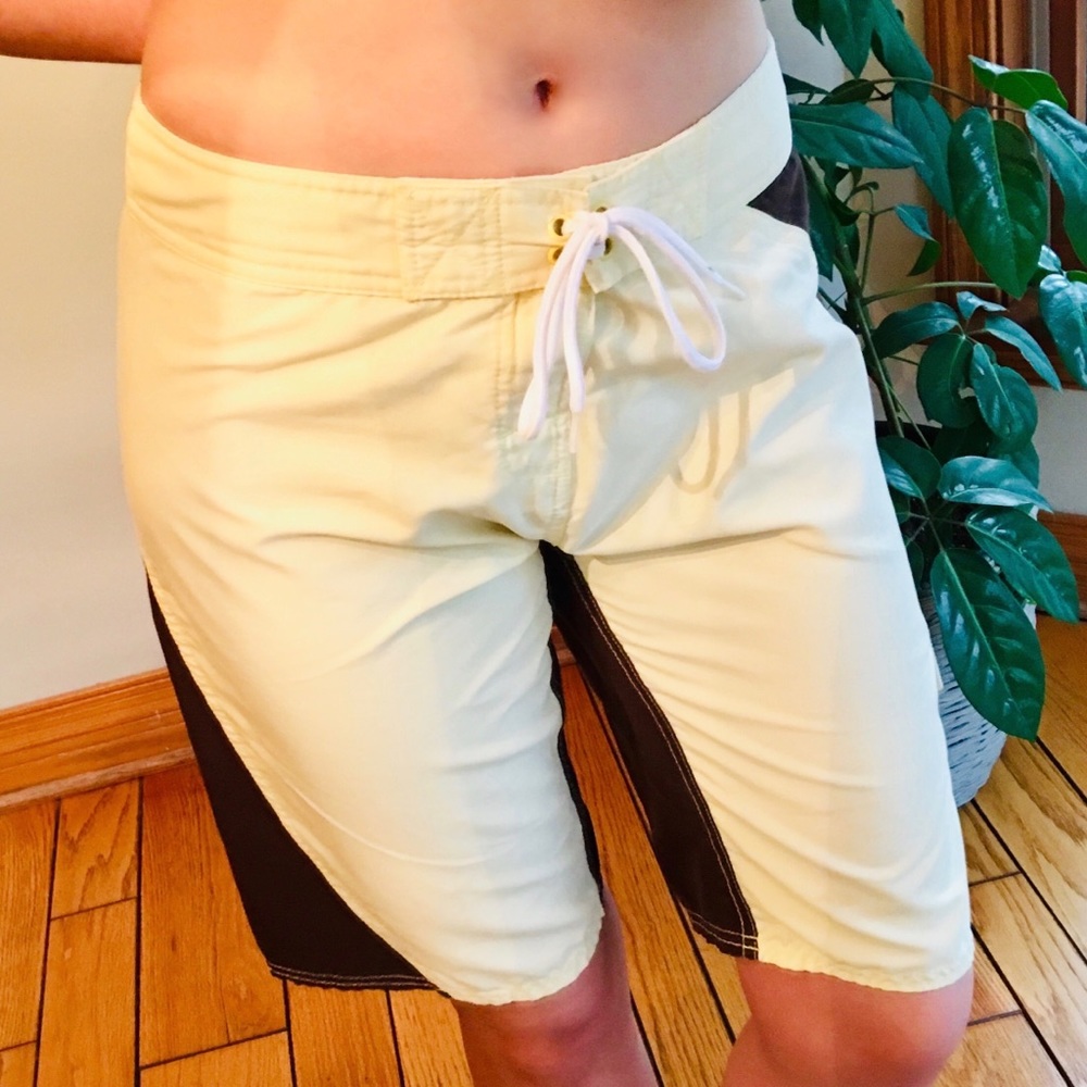 🌊 Earthtone At-the-Knee Boardshorts